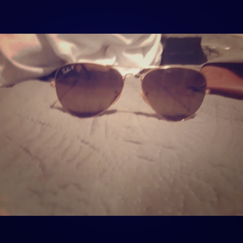 RAY- BAN AVIATOR SUNGLASSES